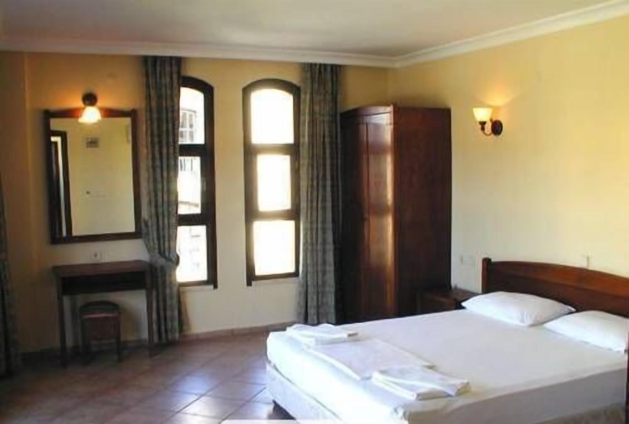 Club Turquoise Apart Мармарис Экстерьер фото